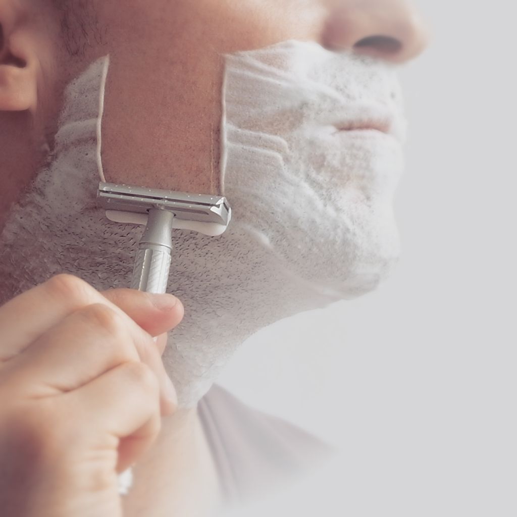 Aylsworth Razors APEX - Premium Safety Razor in Use